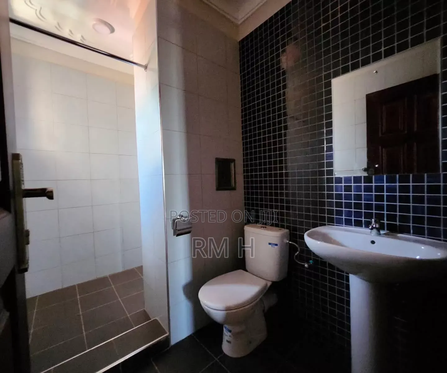 2bdrm Apartment in Muyenga, Central Division for rent