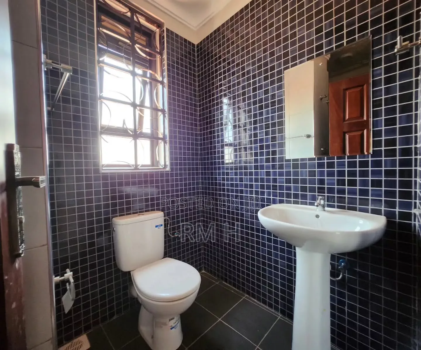 2bdrm Apartment in Muyenga, Central Division for rent