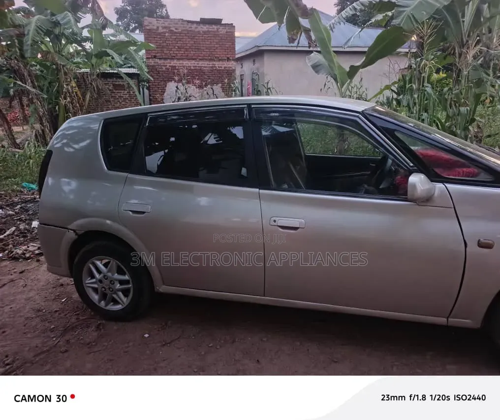 Toyota Opa 2004 Silver
