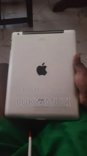 Apple iPad 2 Wi-Fi 32 GB Silver