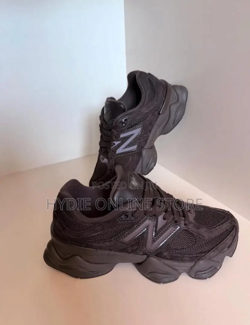 Classic N Sneakers