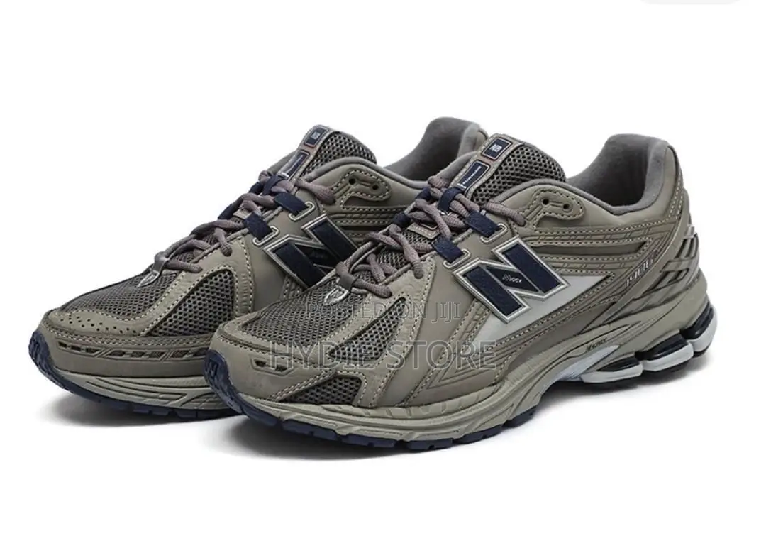 Classic N Sneakers