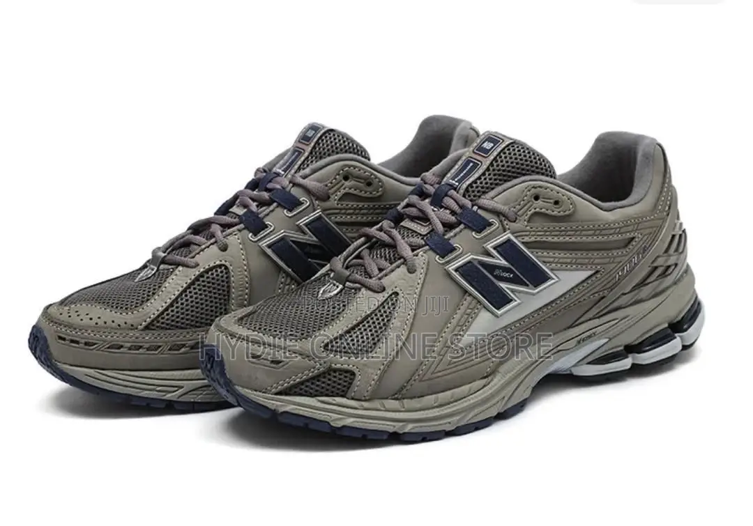 Classic N Sneakers