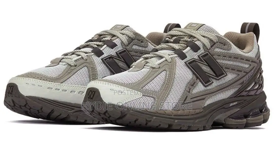 Classic N Sneakers