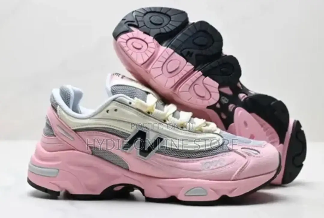 Classic N Sneakers