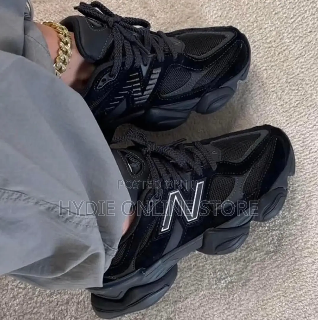 Classic N Sneakers