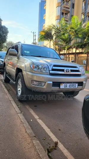 Toyota Hilux Surf 2006 Gold