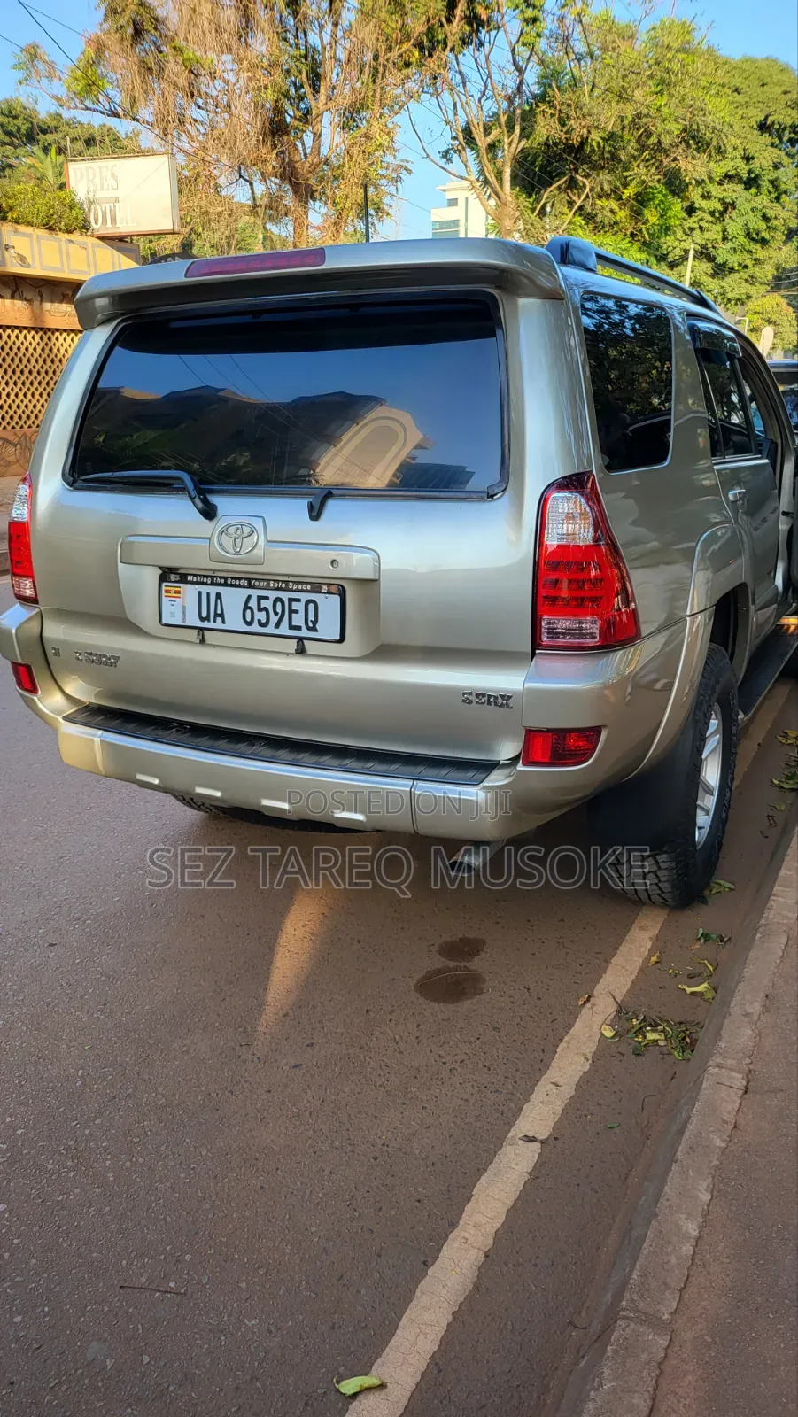 Toyota Hilux Surf 2006 Gold