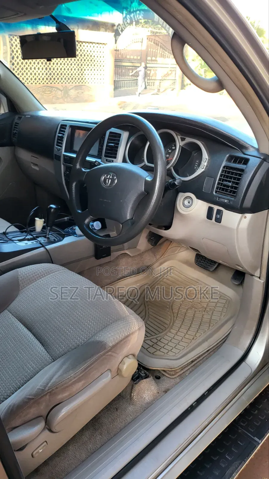 Toyota Hilux Surf 2006 Gold