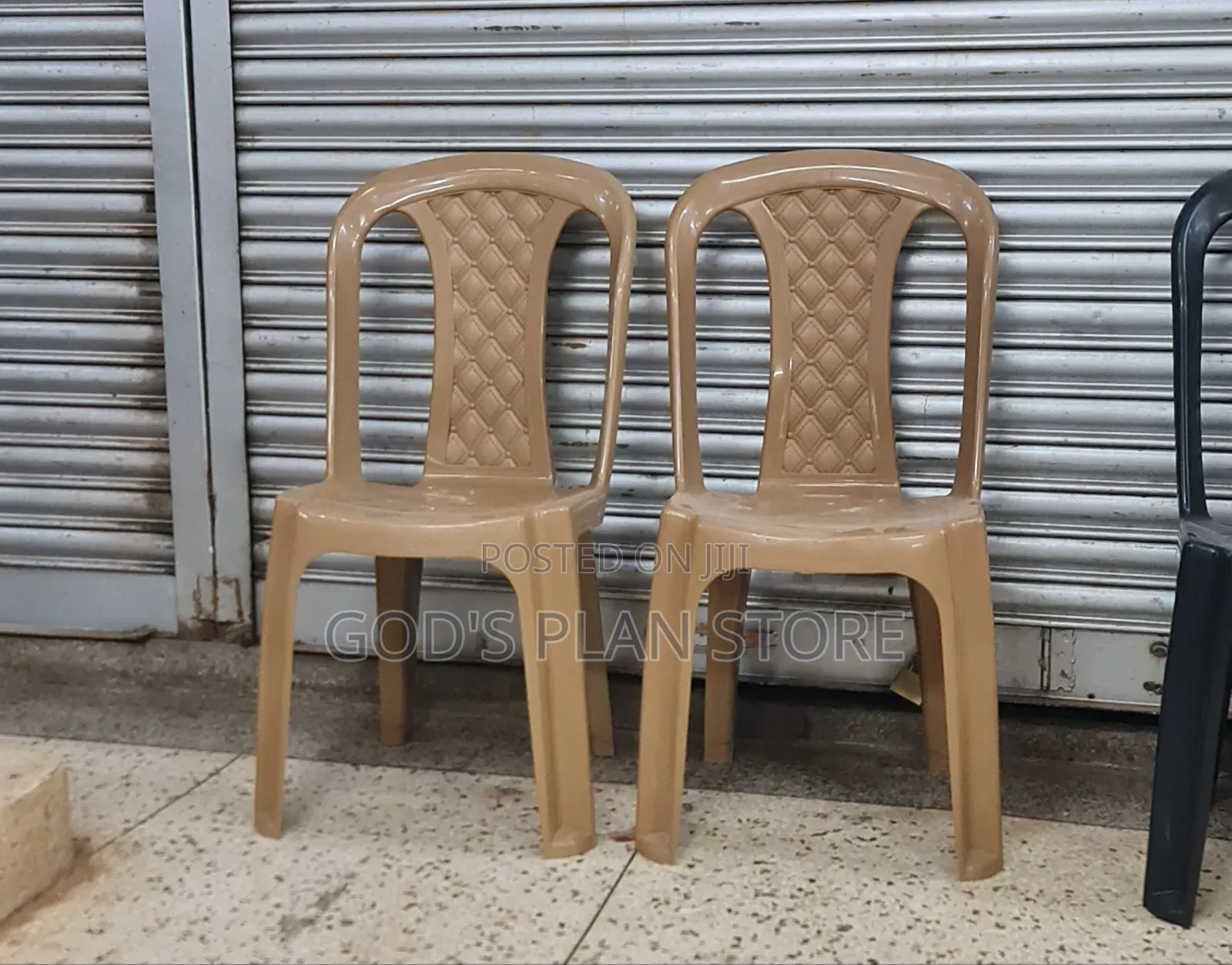 Grand Armless Plastic Chairs Plastic Chairs