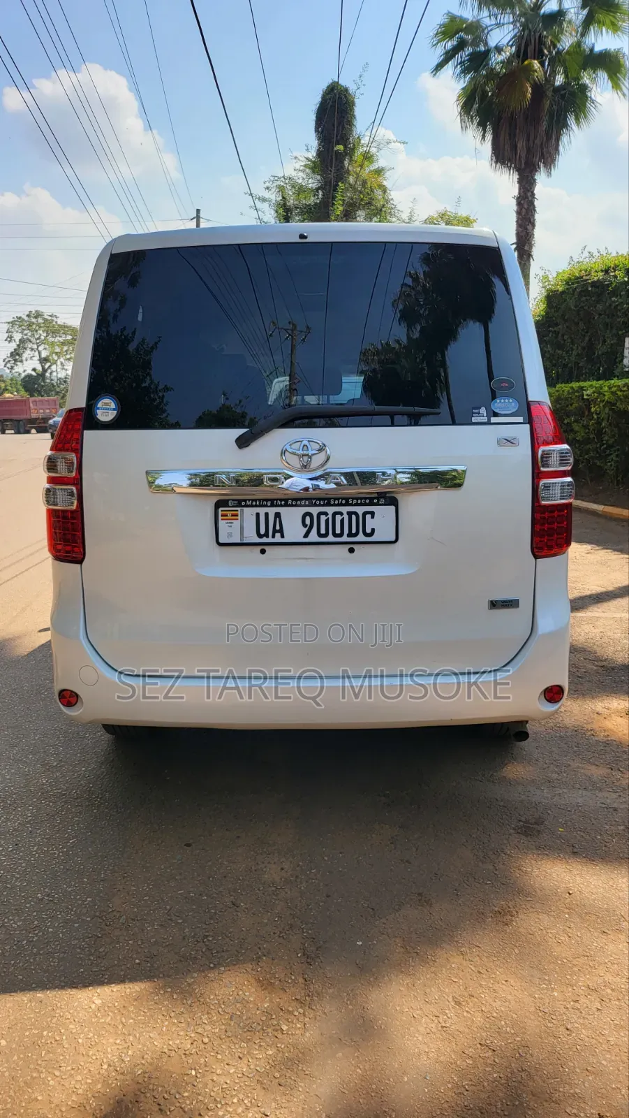 Toyota Noah 2012 White