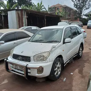 Toyota RAV4 Automatic 2004 White