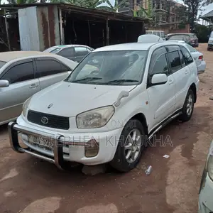 Toyota RAV4 Automatic 2004 White