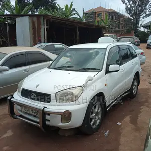Toyota RAV4 Automatic 2004 White