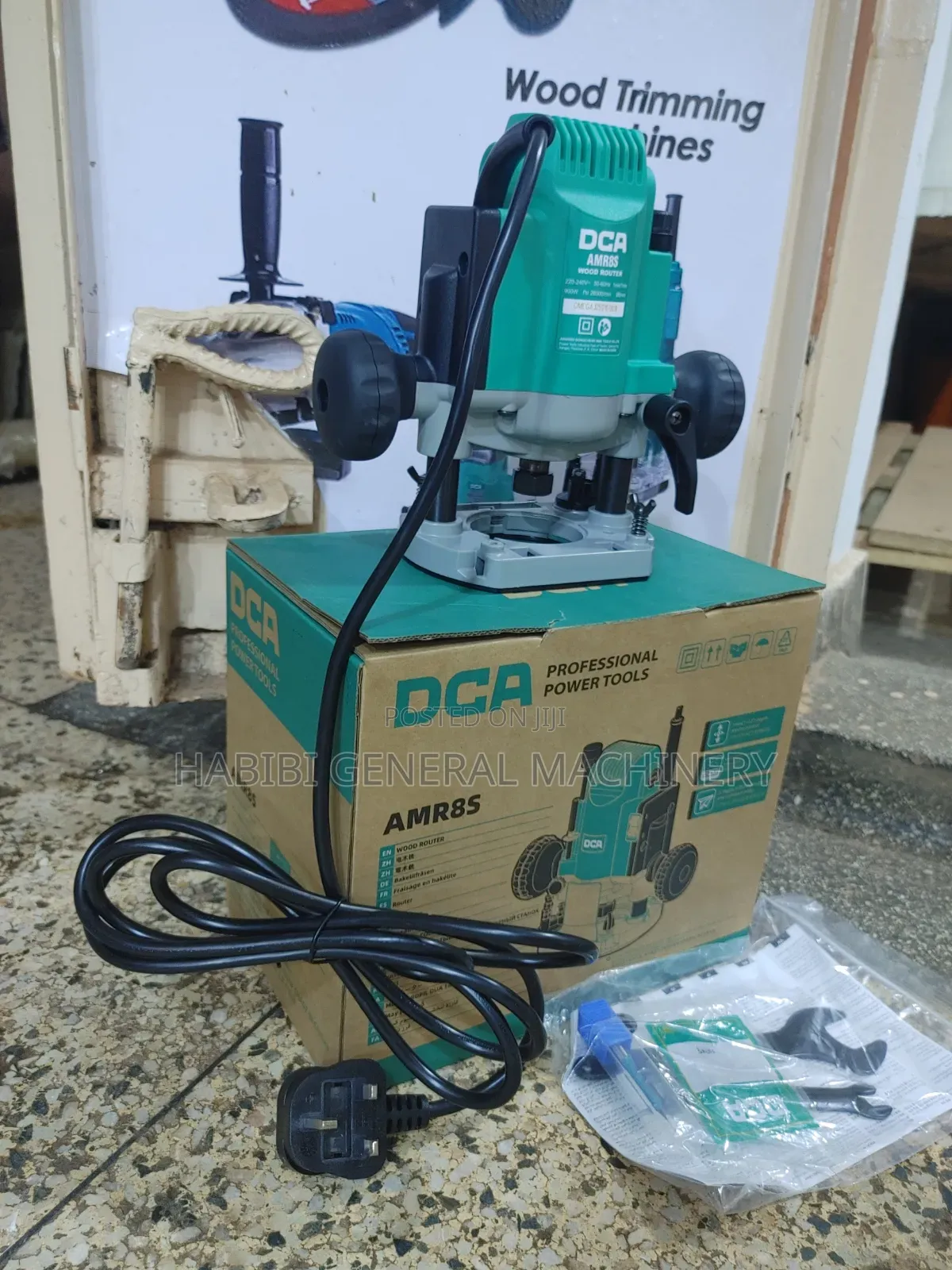 Corded Electric 900w Wood Routers Dca