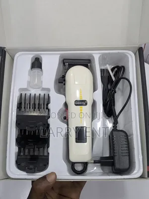 Geemy Professional Hair Clipper Rechargeable With Adjustable Blades