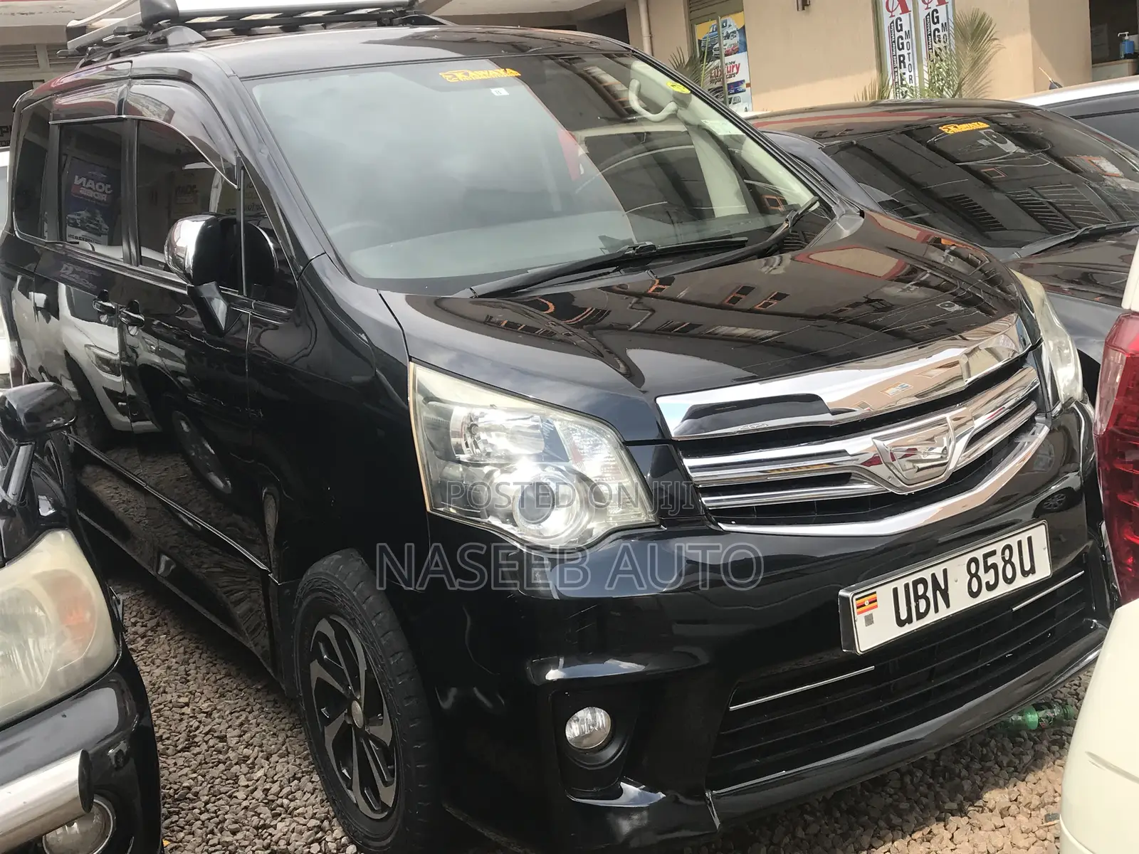 Toyota Noah 2012 Black