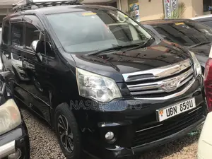 Toyota Noah 2012 Black