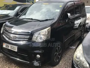 Toyota Noah 2012 Black