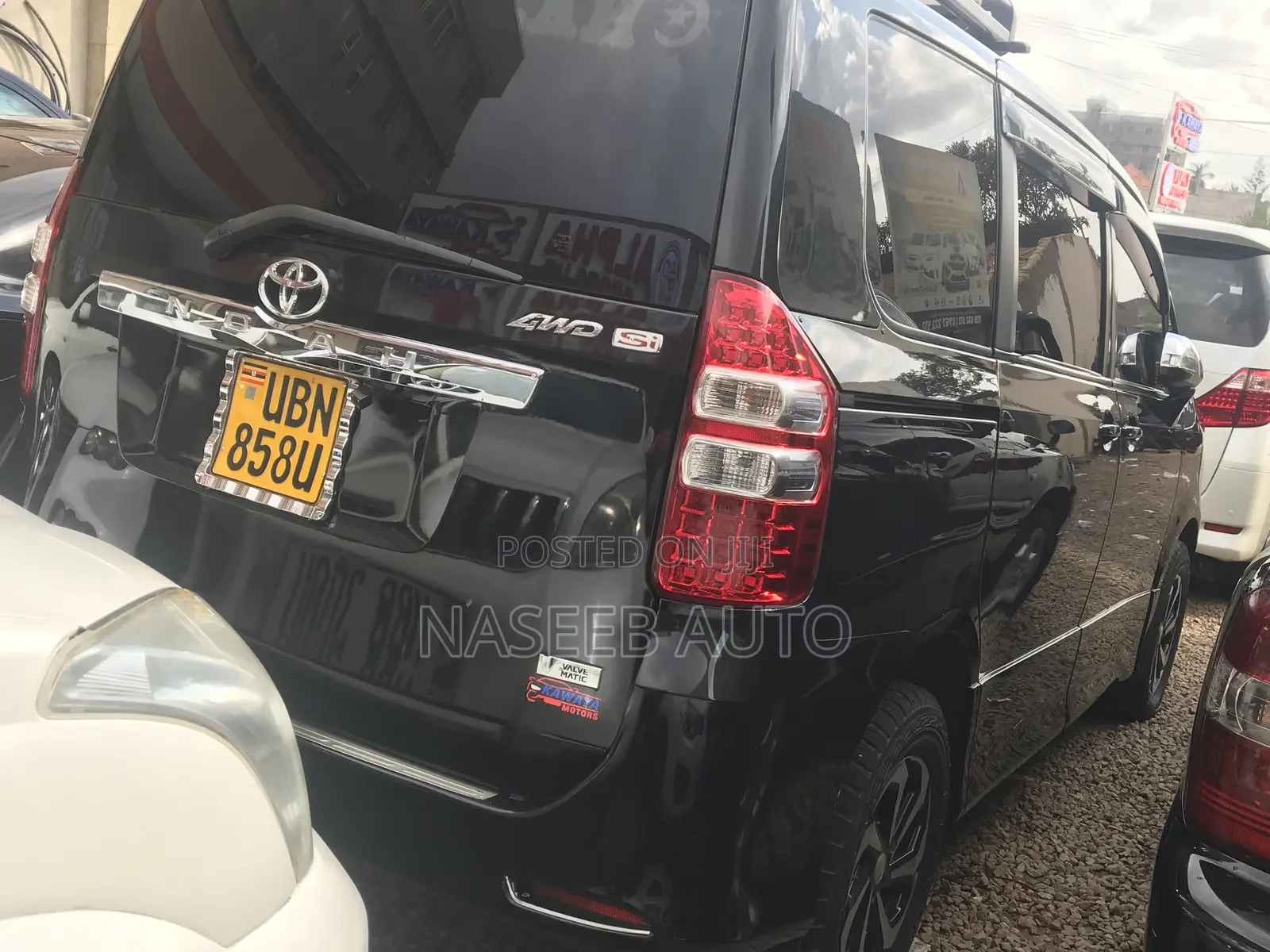 Toyota Noah 2012 Black