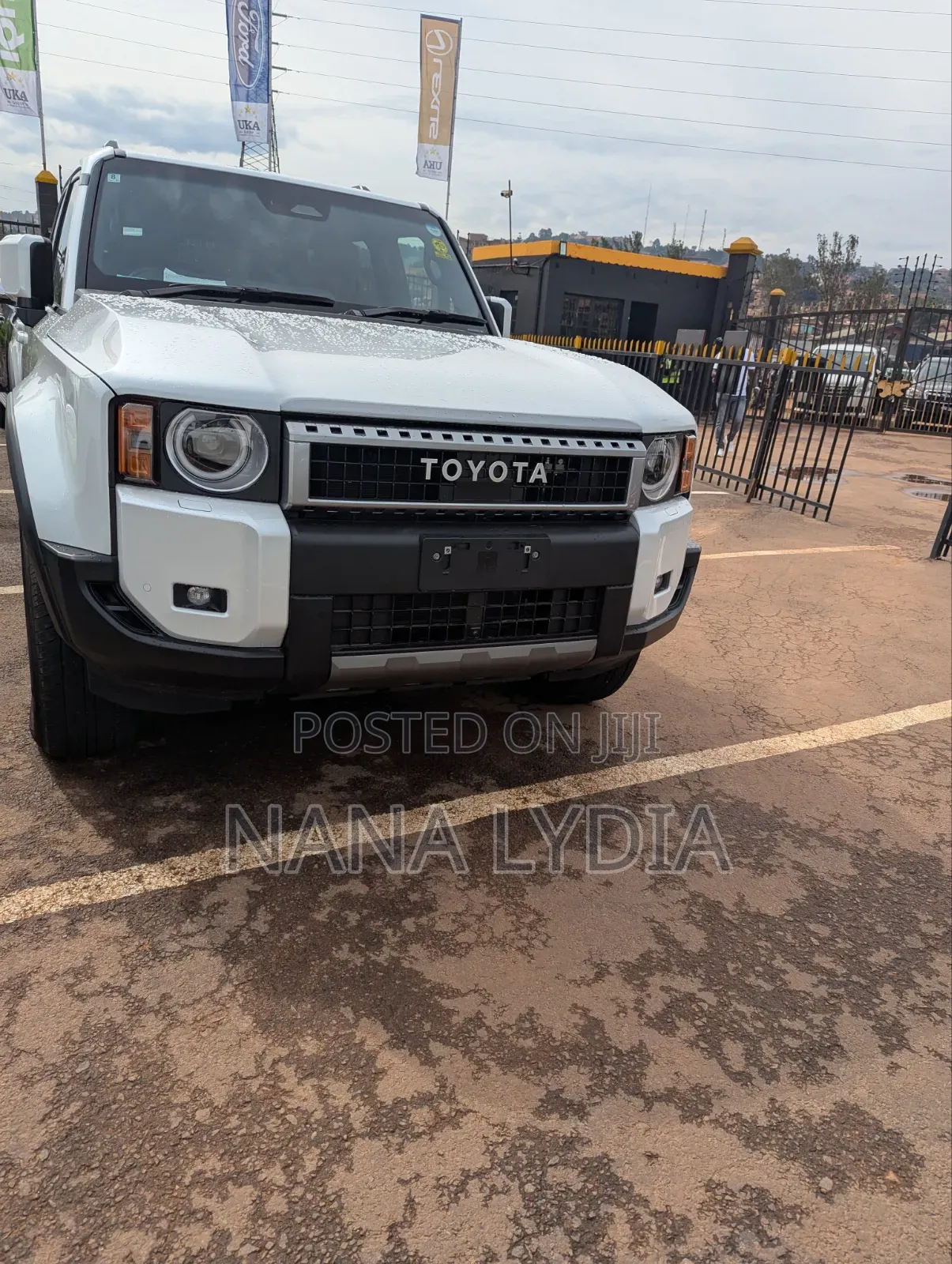 Toyota Land Cruiser Prado 2023 White
