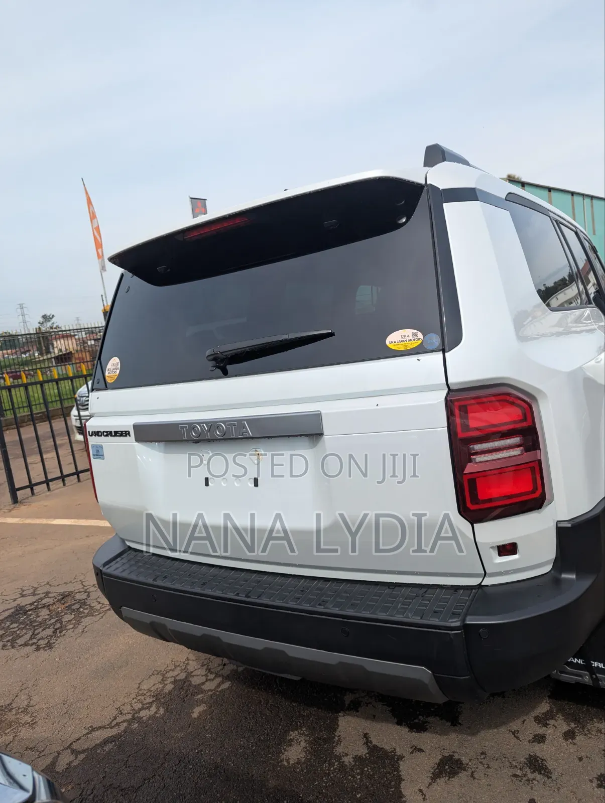 Toyota Land Cruiser Prado 2023 White