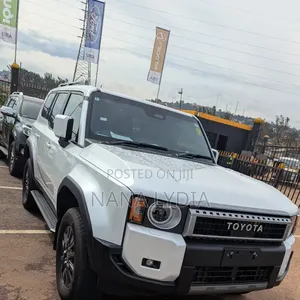 Toyota Land Cruiser Prado 2023 White