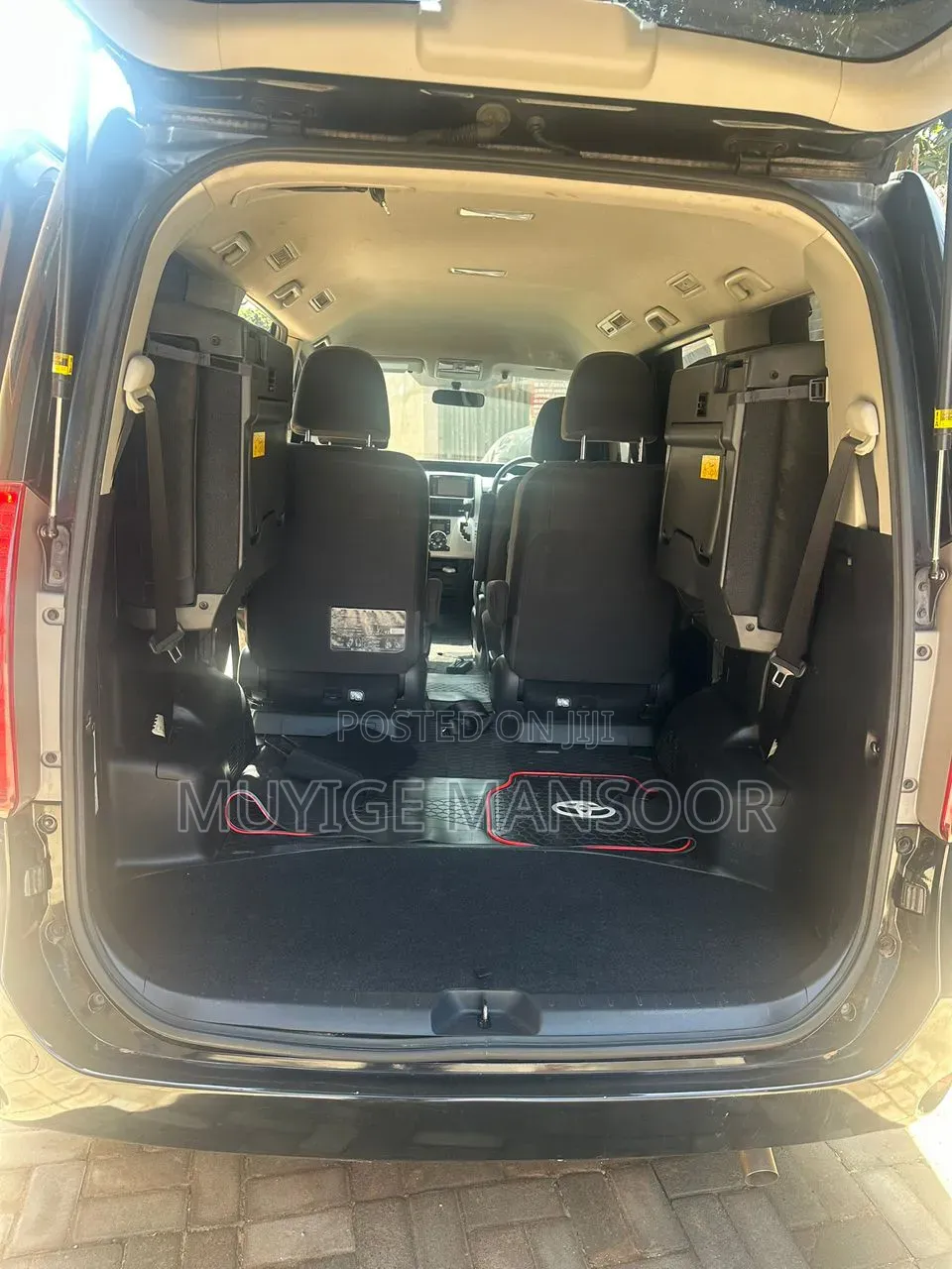 Toyota Noah 2011 Black