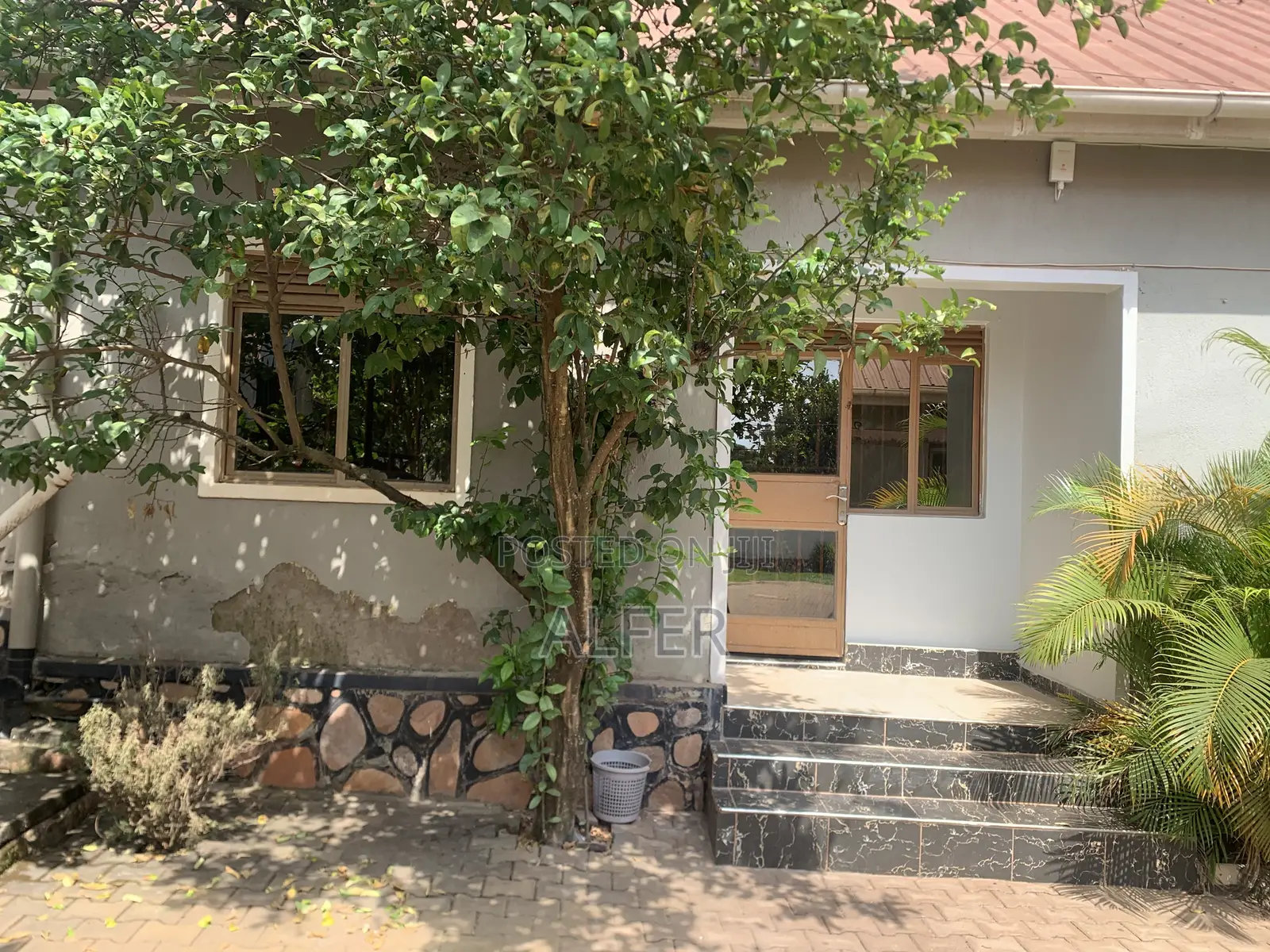 1bdrm Bungalow in Lak Estates, Makindye for rent