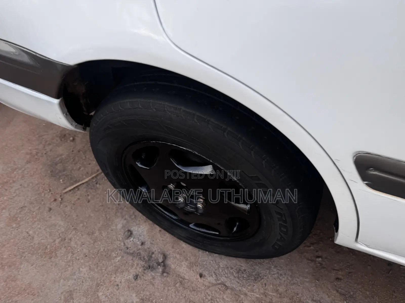 Toyota Carina 2000 White