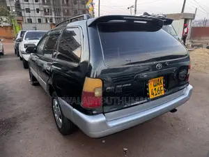 Toyota Corolla 2000 Green