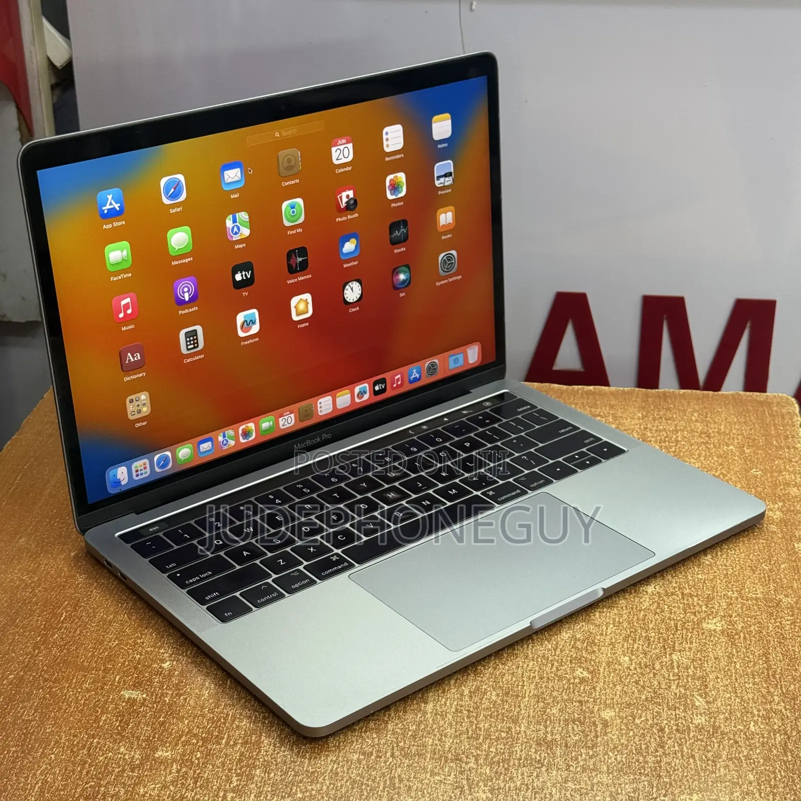 Laptop Apple MacBook Pro 2017 8GB Intel Core i5 SSD 512GB