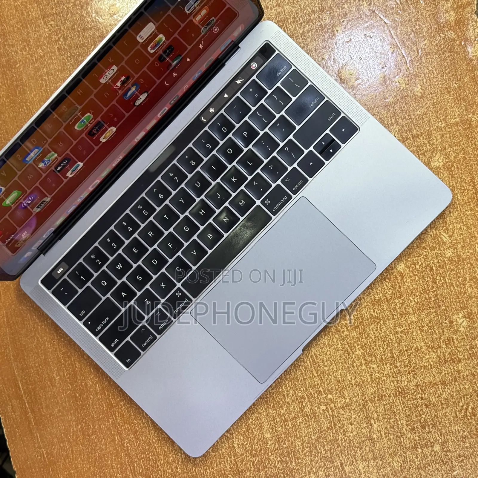 Laptop Apple MacBook Pro 2017 8GB Intel Core i5 SSD 512GB