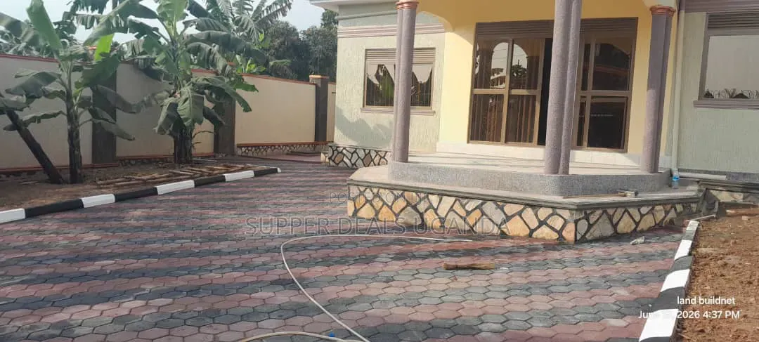 Furnished 3bdrm Bungalow in Kisaasi, Nakawa for sale
