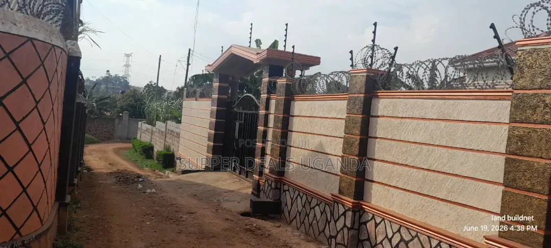 Furnished 3bdrm Bungalow in Kisaasi, Nakawa for sale