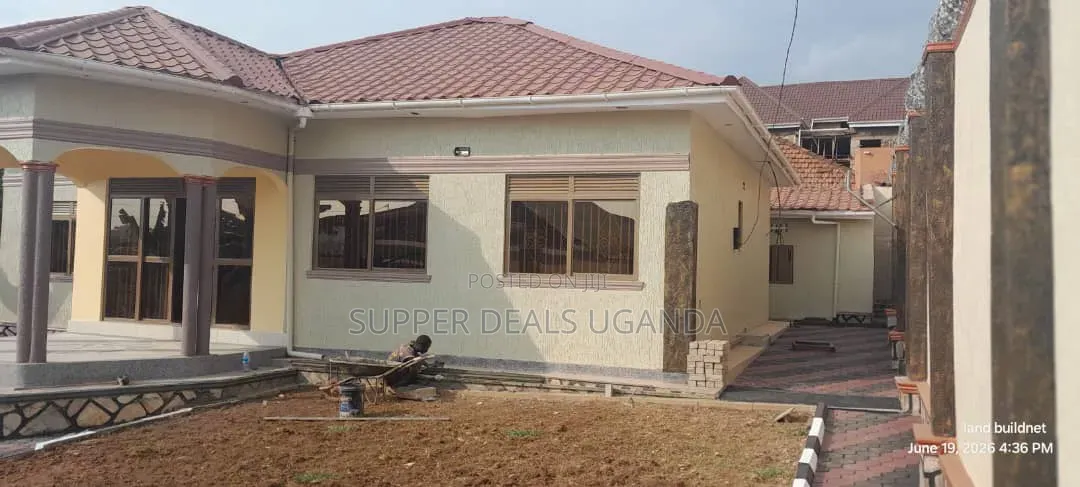 Furnished 3bdrm Bungalow in Kisaasi, Nakawa for sale