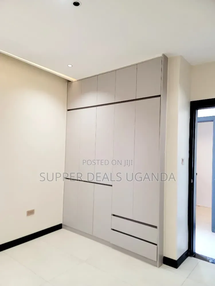 Furnished 4bdrm Bungalow in Kisaasi, Nakawa for sale