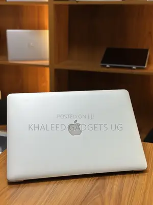Laptop Apple MacBook Pro 2015 16GB Intel Core i7 SSD 256GB
