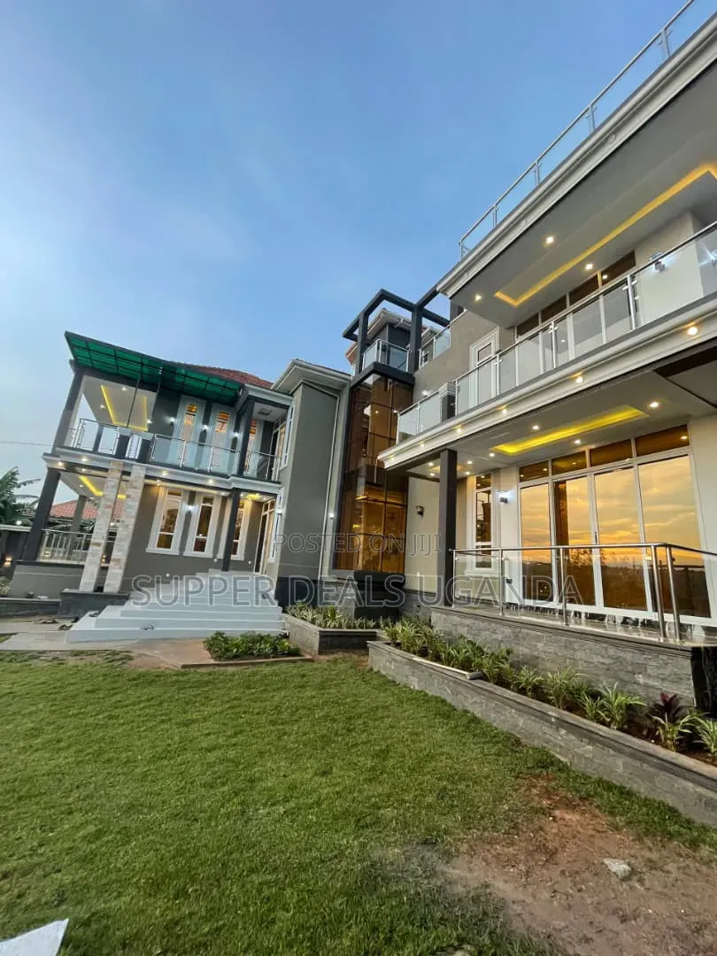 Furnished 8bdrm Duplex in Kyanja, Nakawa for sale