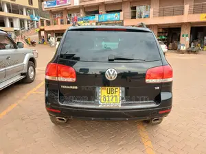 Volkswagen Touareg 2011 Black