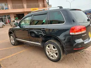 Volkswagen Touareg 2011 Black