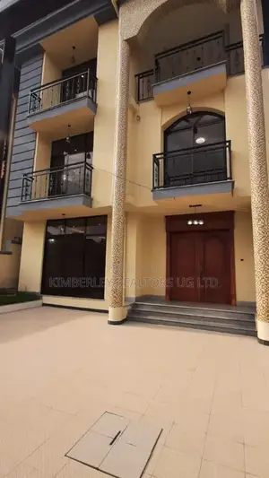 8bdrm Block of Flats in Division A for sale