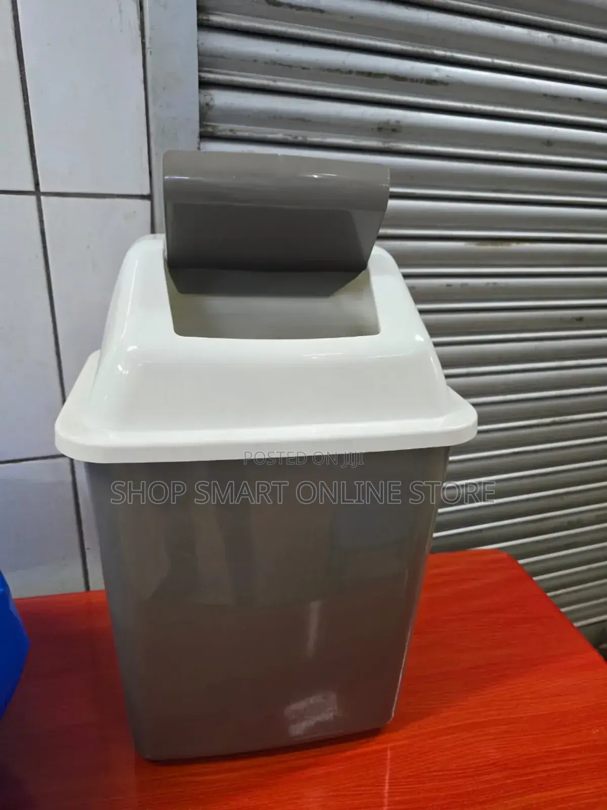 Plastic Dust Bins for Office Homes Hotel Lodges