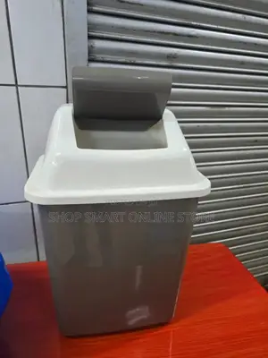 Plastic Dust Bins for Office Homes Hotel Lodges