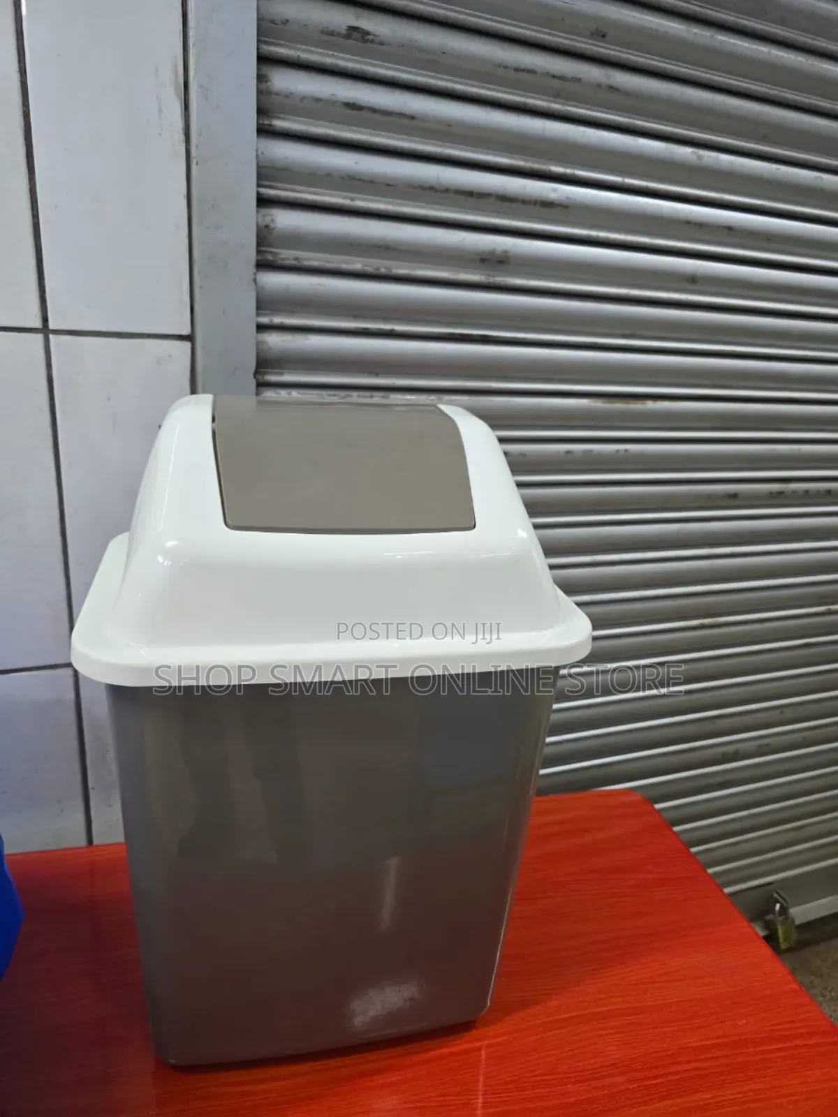 Office Hotels Bars Lodges Plastic Dust Bins