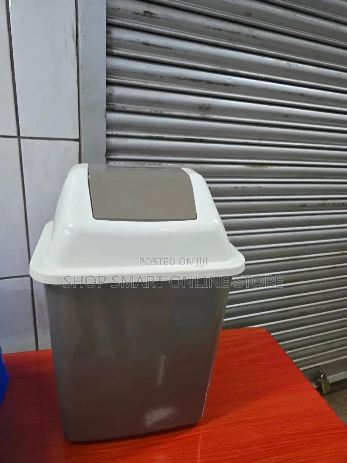 Office Hotels Bars Lodges Plastic Dust Bins