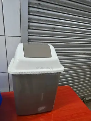 Office Hotels Bars Lodges Plastic Dust Bins