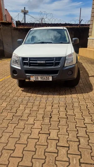 Isuzu D-MAX 2011 White