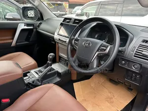 Toyota Land Cruiser Prado 2022 Gray