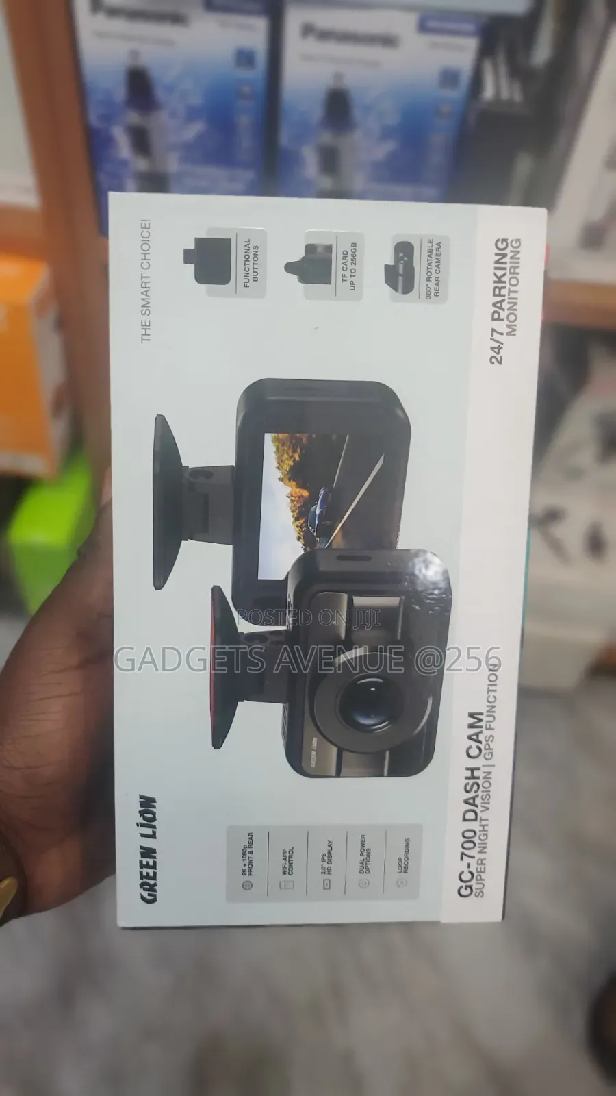 Green Lion Gc-700 Dash Cam Features A Front Camera And 1080p Rear